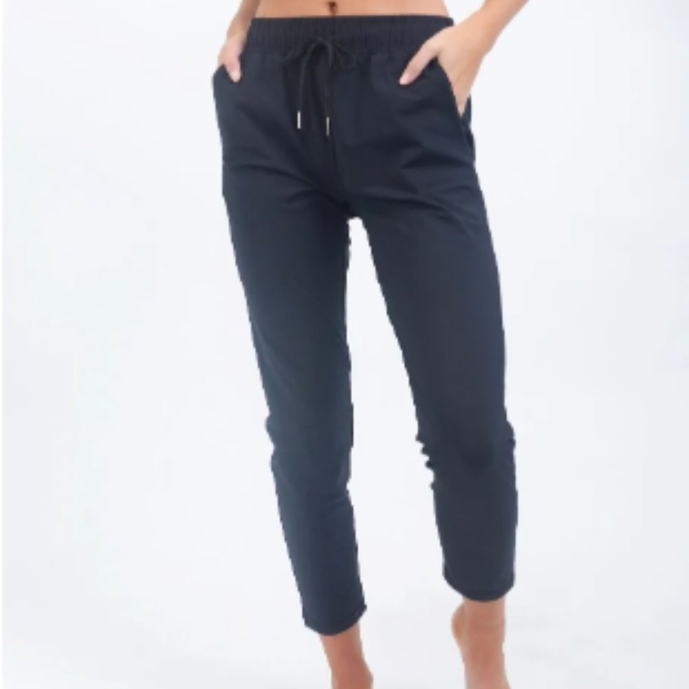 Zyia Black Everywhere Pants